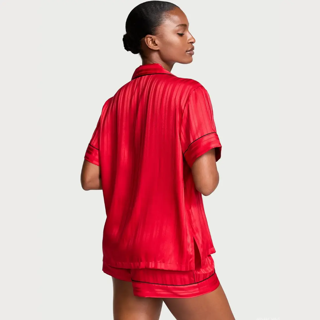 Сатинова піжама Victoria's Secret Red Stripes шорти