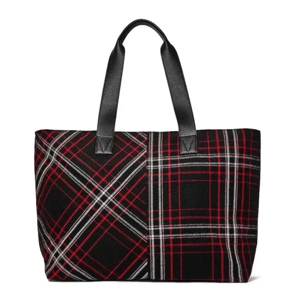 sumka-vs-plaid-tote-black-white-red