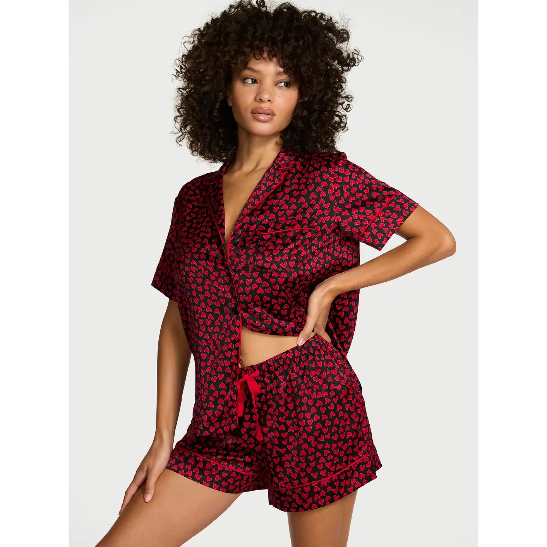 Сатинова піжама Victoria's Secret Lipstick Hearts з шортами
