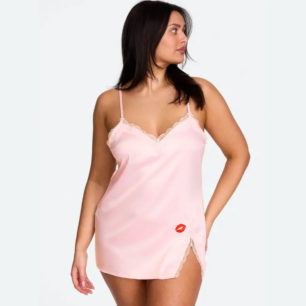 Ніжно-рожева нічна сорочка з мереживом Victoria's Secret Angel Pink вигляд спереду